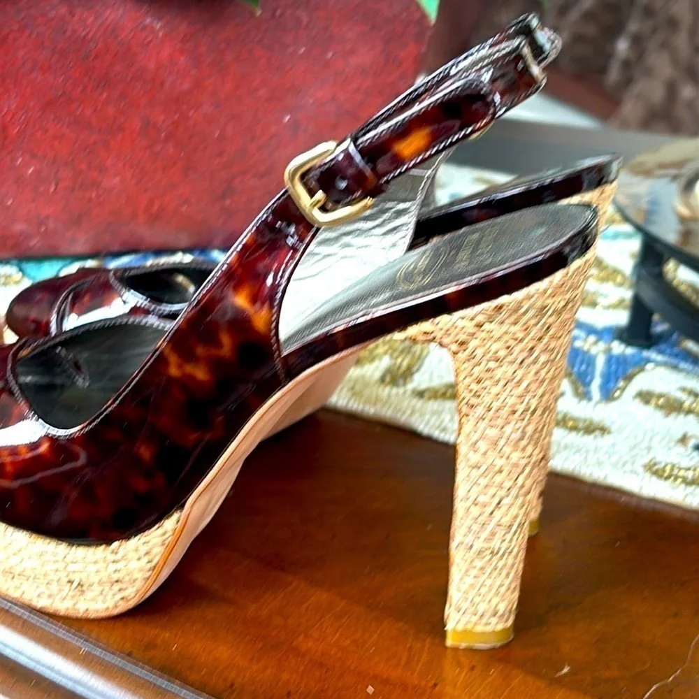 Stuart Weitzman for Scoop NYC Slingback Peep Toe Heels Tortoise Patent Leather